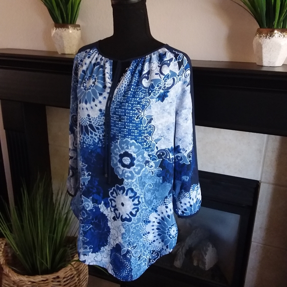 CHICO'S Ladies Long-sleeved Tunic Top - Picture 2 of 8